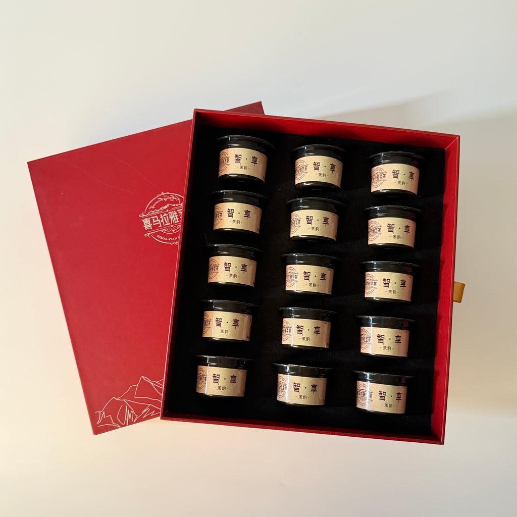 Jasmine tea capsules, close-up